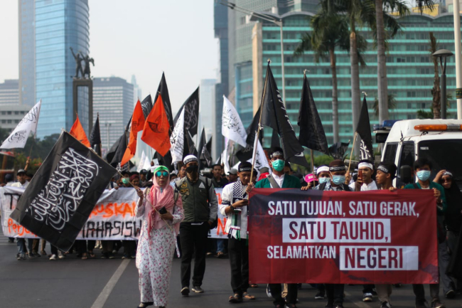 Diblokir Ke Istana, Masa Aksi 212 Long March Ke Bundaran HI | Politik - Gatra